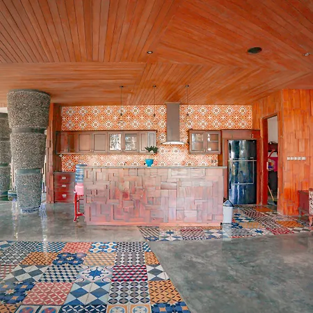 Villa Delmara At Balian Beach
