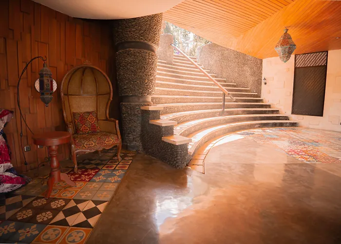 Hotel Delmara At