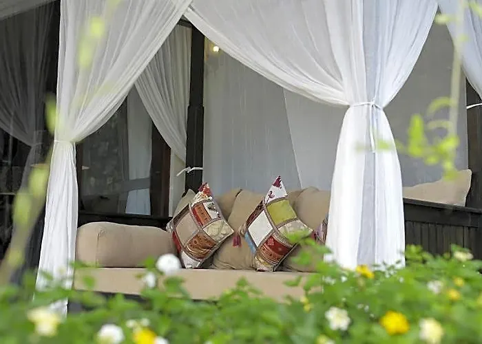 Delmara At Hotel Balian